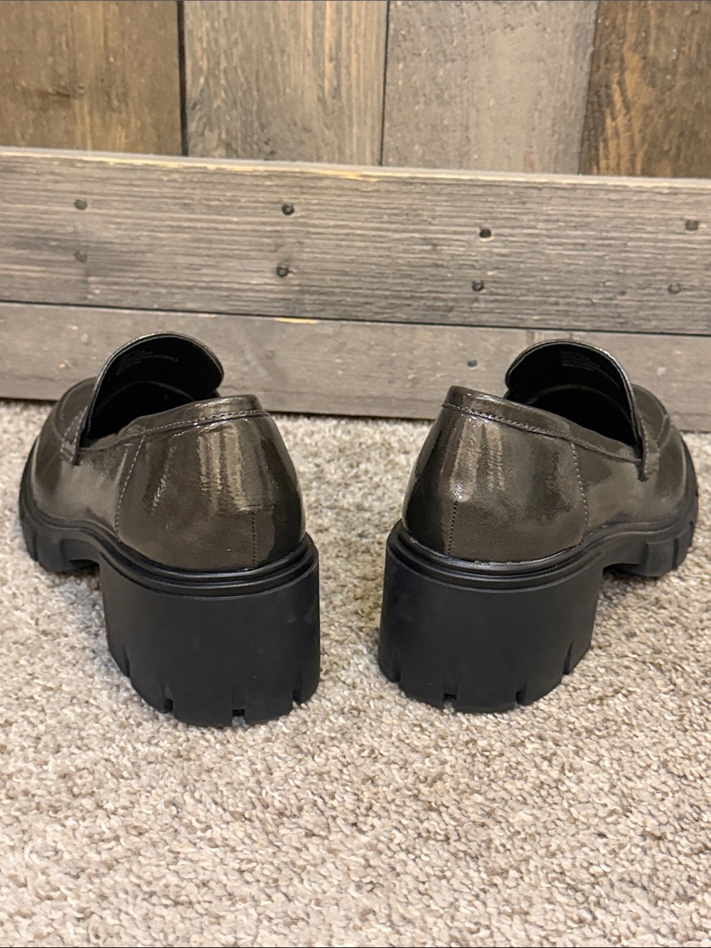 Crown Vintage Sage Metallic Olive Chunky Lug Sole Platform Penny Loafers Size 10 - Picture 4 of 9